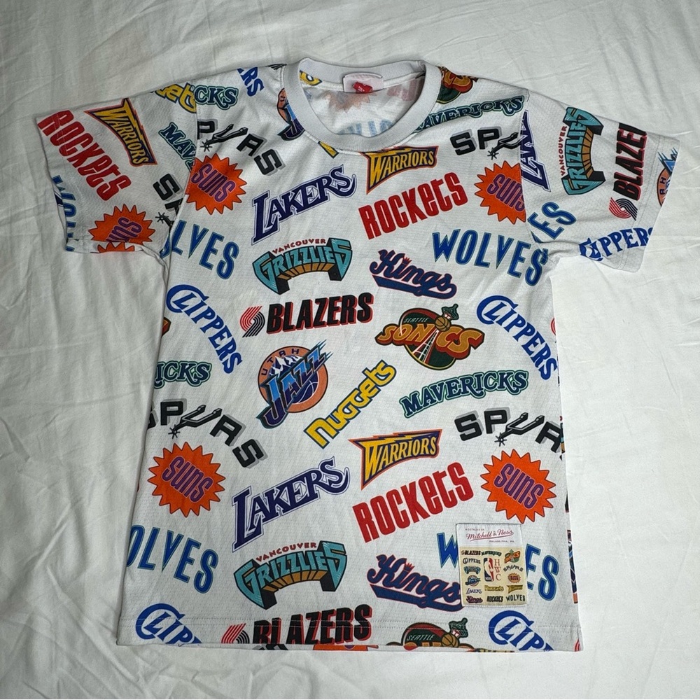 Mitchell & Ness Hardwood Classics‎ HWC All teams Basketball T Shirt Size Small